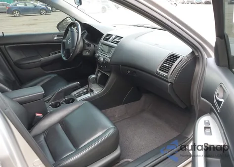 2006 Honda Accord 2.4 Ex from USA, damaged, VIN 1HGCM56856A159192